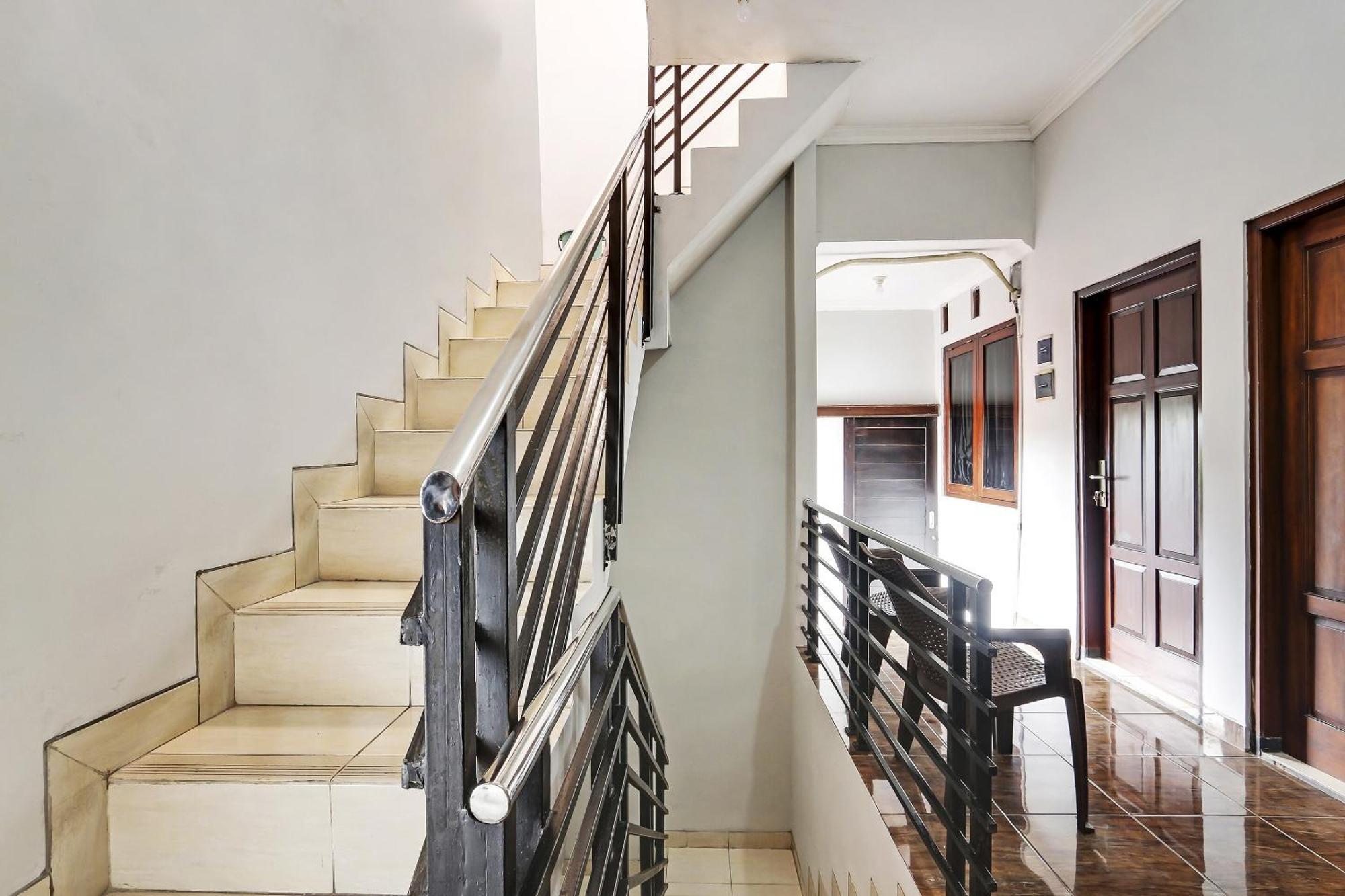 Oyo 91082 Nathania Exclusive Sleman  Exterior photo